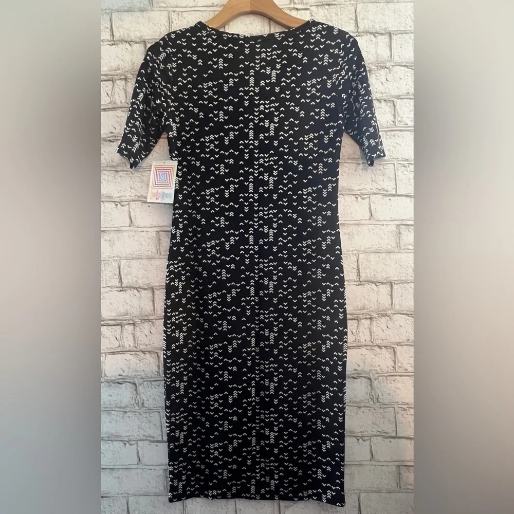 NEW!! Short Sleeve T-Shirt Julia Dress LuLaRoe size XXS Black and White - Picture 2 of 6